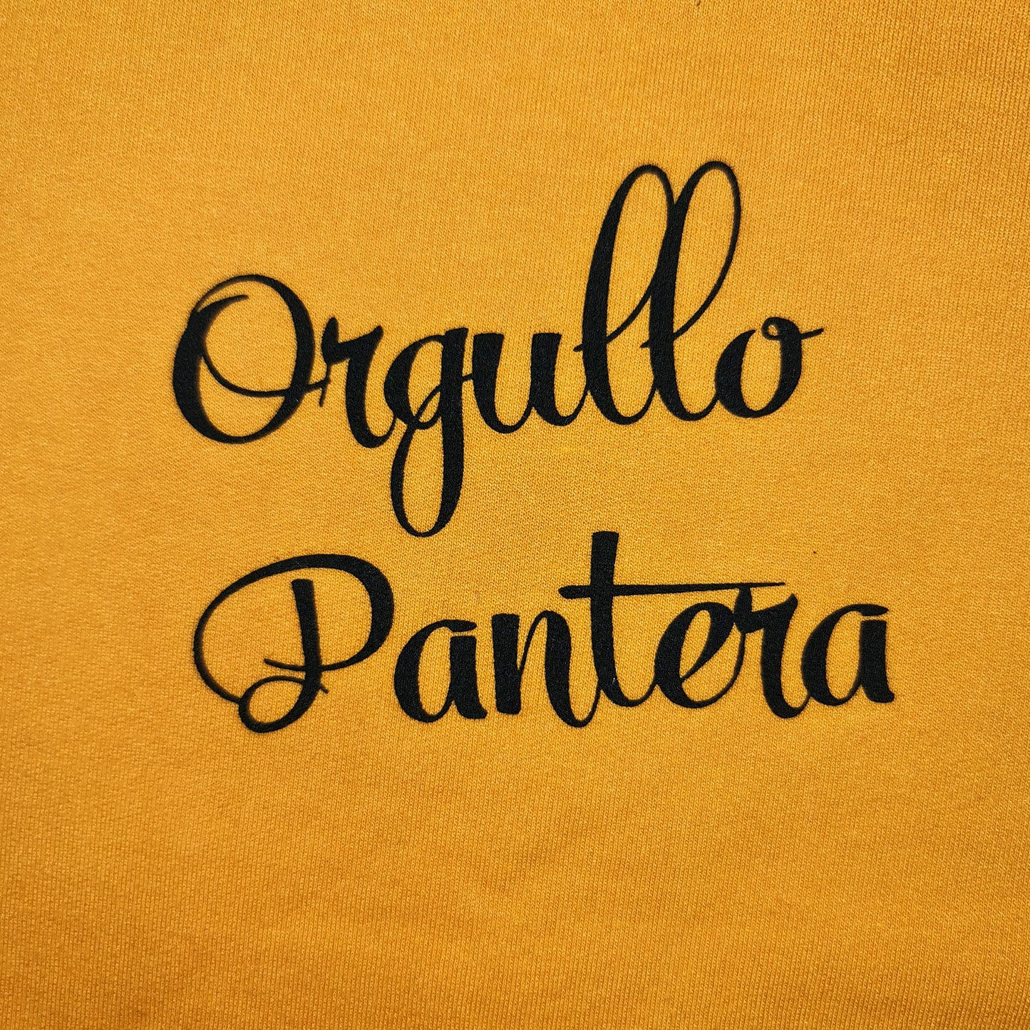 SUDADERA AMARILLA FUNDACIÓN UAM